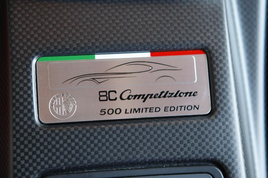 Логотип Alfa Romeo 8C Competizione 2006 года  (WW) (фото 36 из 64)